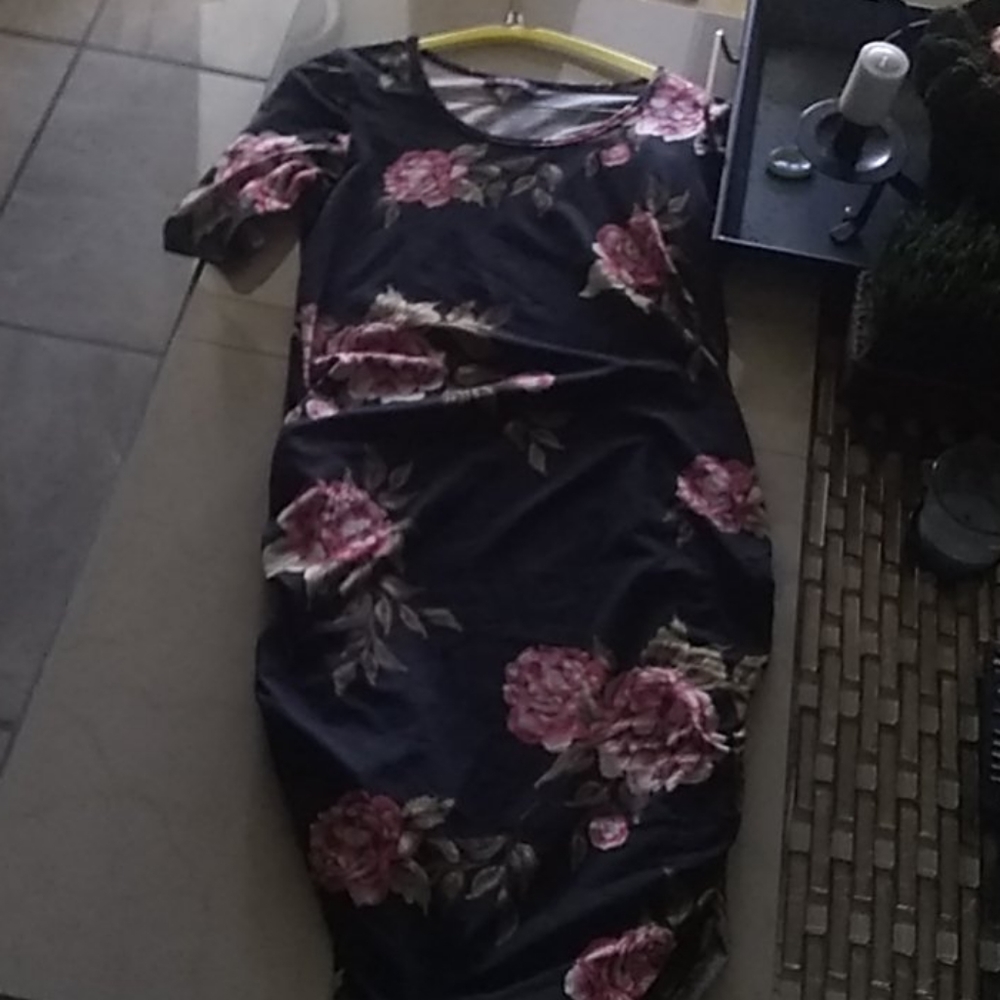 Fitted flower dress